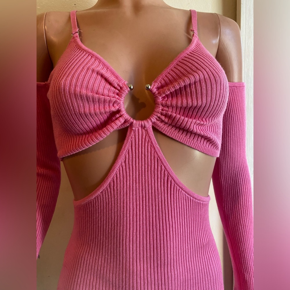 pink dress